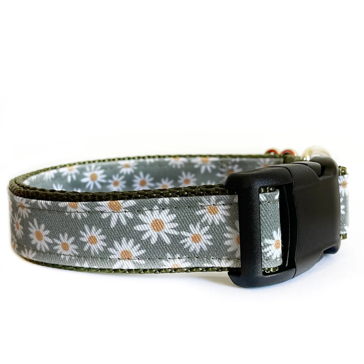 Green Daisy Collar