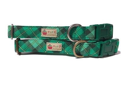 Very Vintage Irish Plaid Collar